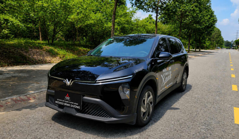 
								VINFAST LIMO GREEN 2025 full									