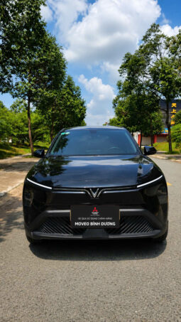 
										VINFAST LIMO GREEN 2025 full									