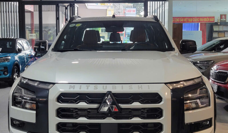 
								Mitsubishi Triton GLS 4×4 2025 full									